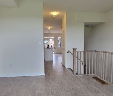 For Lease - 31 Cherry Hill, Barrie, Ontario - Photo 1