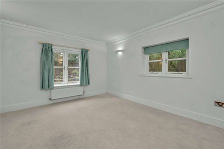 A Characterful four bedroom family home with 18th century origins. - Photo 4