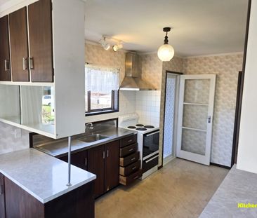 Walk to schools - Photo 4