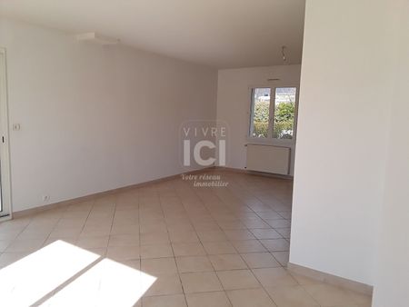 Location Maison 6 pièces 123m² - Photo 3