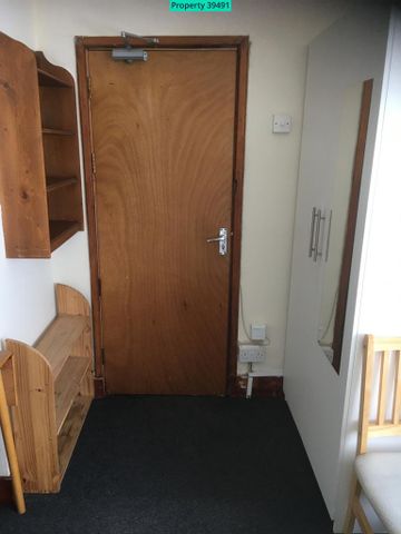 Studio to rent - Photo 3