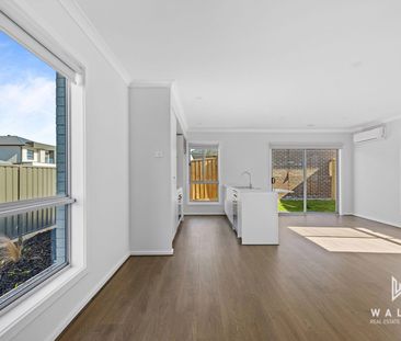 Modern Living Home! - Photo 6