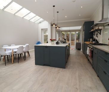 Room in a Shared House, Shakespeare Road, W3 - Photo 1