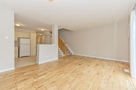 124 Gosling Gardens, Guelph - Photo 2