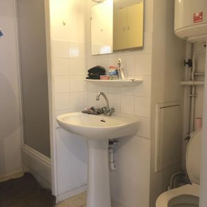 STUDIO - QUARTIER FACULTES PETIT PORT - SURFACE 23,50 M² - Photo 3