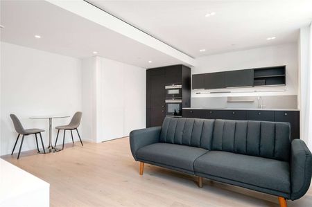 Bartholomew Close, London, EC1A 7BN - Photo 3