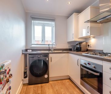 2 bedroom flat to rent - Photo 4