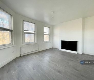 2 bedroom maisonette to rent - Photo 2