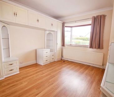 5 bedroom detached bungalow to rent - Photo 3