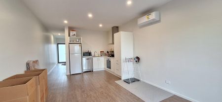 3-Bedroom Family Townhouse Flat Bush - Photo 4