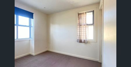 Modern Townhouse in Camberwell High School Zone - Photo 4