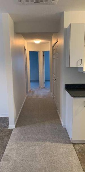 Grand 5 1/2 a louer - Photo 1