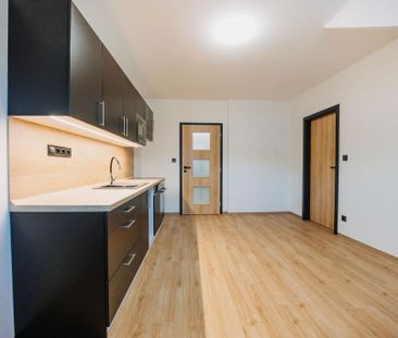 Pronájem bytu 2+kk 43 m², Bechyňská , Tábor - Fotografie 2