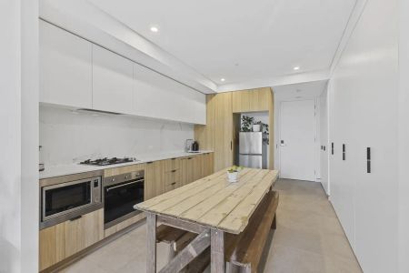 105/8 Duke Street, Point Frederick NSW 2250 - Photo 5