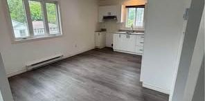 2 Chambres / 1 Salle De Bain - Photo 2