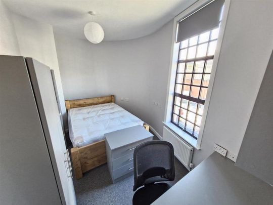 5 bedroom house share to rent - Photo 1