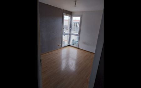 Location Appartement 4 pièces 101 m² Gisors - Photo 4