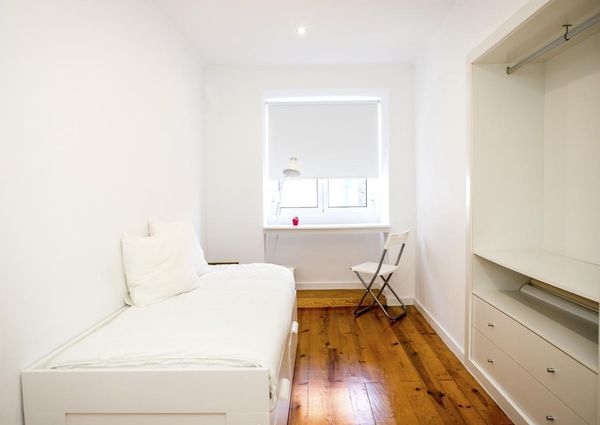Quartos em apartamento para estudantes no coracao da UC