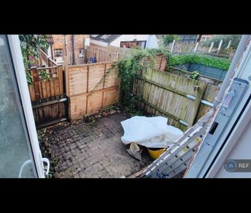 4 bedroom maisonette to rent - Photo 6