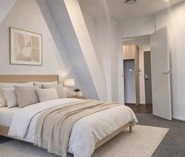 Corner large one bedroom - Photo 3