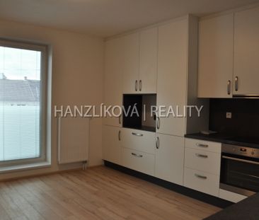 Pronájem bytu 1+kk a garsoniéry 29 m², Šumavská 580, České Budějovice - Photo 1