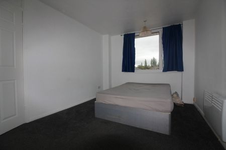 3 Bedroom End Terraced House - Photo 5