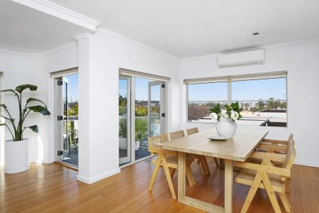 Sophisticated coastal living with sweeping Manly views - Photo 2