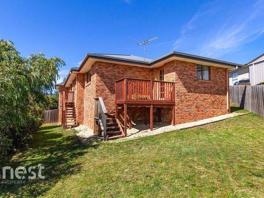 2/12 Bonnett Place MORNINGTON - Photo 1