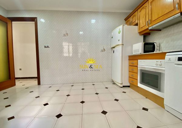 Long term rental, 3 bedroom apartment, Playa de los locos , Torrevieja, Alicante.