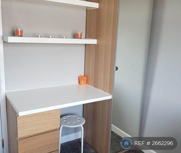 1 bedroom in a house share to rent - Photo 4