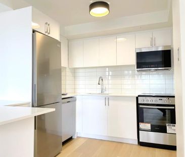 Renovee 3 1/2 I $1408/mois I metro atwater - Photo 2