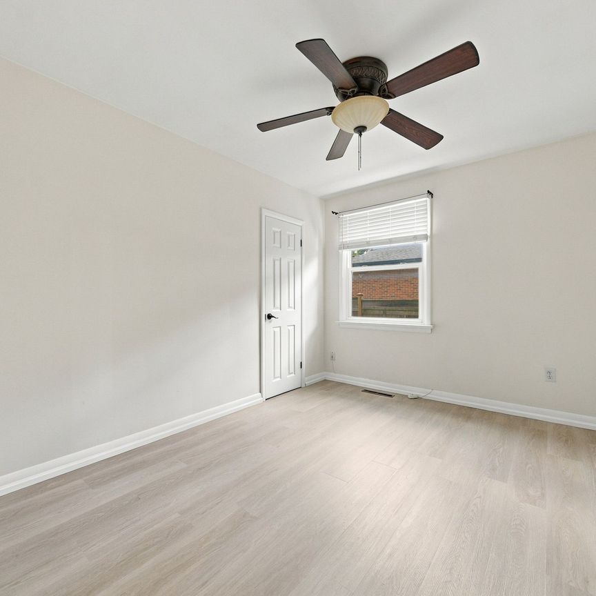 For Lease - 433 Belvenia Road, Burlington, Ontario - Photo 1
