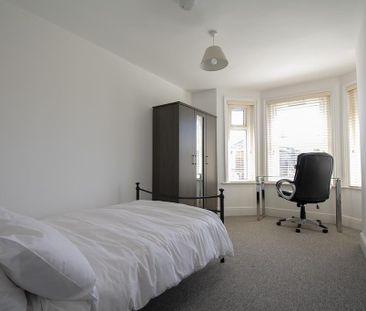 Bournemouth Capstone Road Charminster, BH8, Dorset - Photo 5