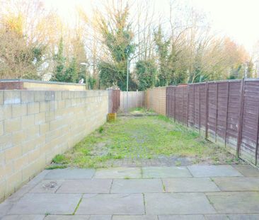 Cosham Brighstone Road Unfurnished - Photo 5