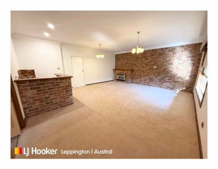 SPACIOUS RURAL 5 BEDROOM HOME - Photo 2