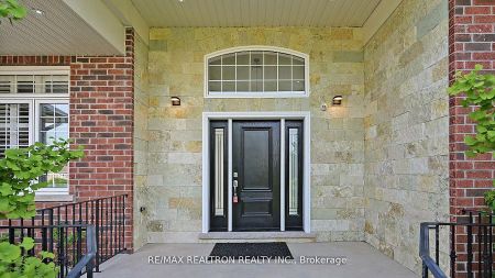 For Lease - 4 Blake Street, East Gwillimbury, Ontario - Photo 5