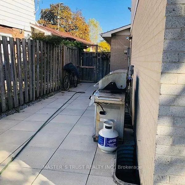 80 GLEN SPRINGS DRIVE - Photo 1