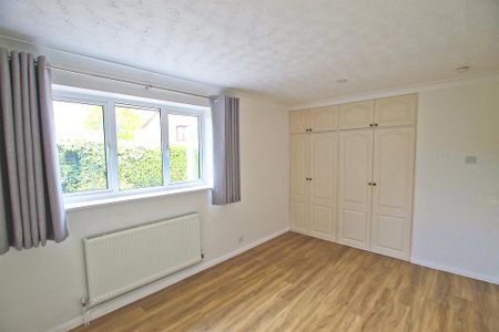 2 bedroom bungalow to rent - Photo 2