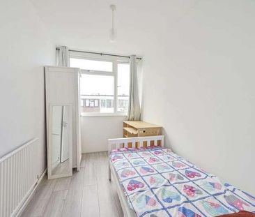 Swanwick Close, Roehampton, SW15 - Photo 5