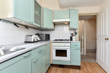 3 bedroom apartment to rent - Photo 5