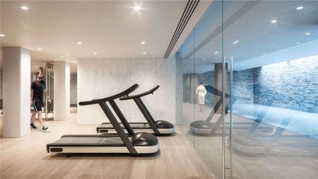 A spectacular studio apartment on the 13th floor of this sought after development. - Photo 2