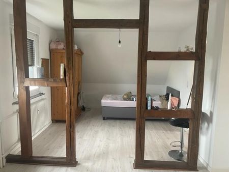 Schicke teilmöblierte DG-Wohnung zu vermieten - Foto 4