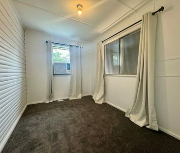 Three bedroom, family home - Photo 4