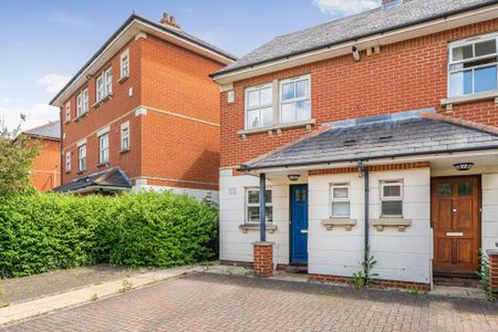 3 bedroom end of terrace house to rent - Photo 5