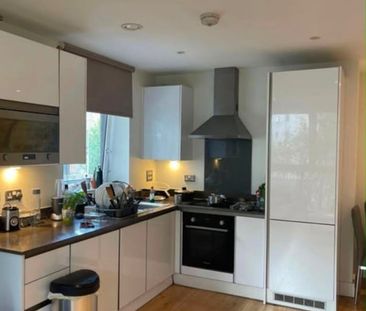 Room in a Shared Flat, Hoy St, E16 - Photo 4