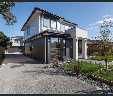 2 ROOMS AVAILABLE! $285PW FURNISHED & SPLIT SYSTEM - Photo 5