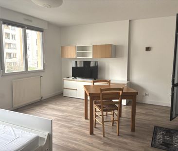 Location Appartement 1 pièce 32m² LYON 3ème - Photo 6