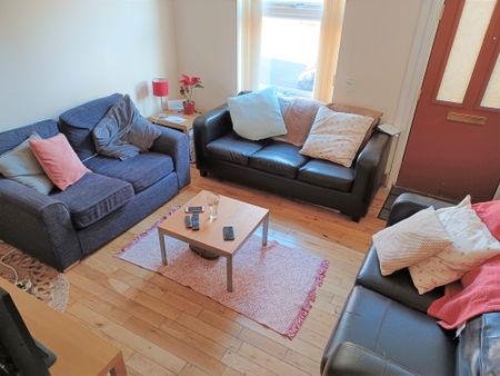 Chiswick Terrace, Leeds, LS6 1DG - Photo 2