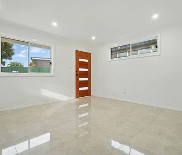 Stylish Near New Granny Flat with Modern Comforts - Photo 1