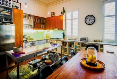 Victorian Heritage 1-bedroom Mansion apartment in St Kilda - Photo 3